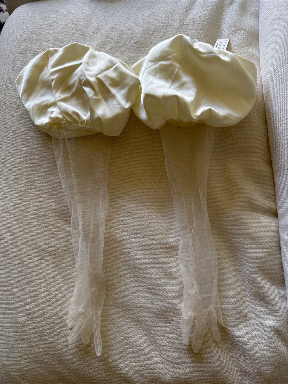 For Love And Lemons Serena Ivory Satin Puff Long Gloves NWT - Picture 2 of 3